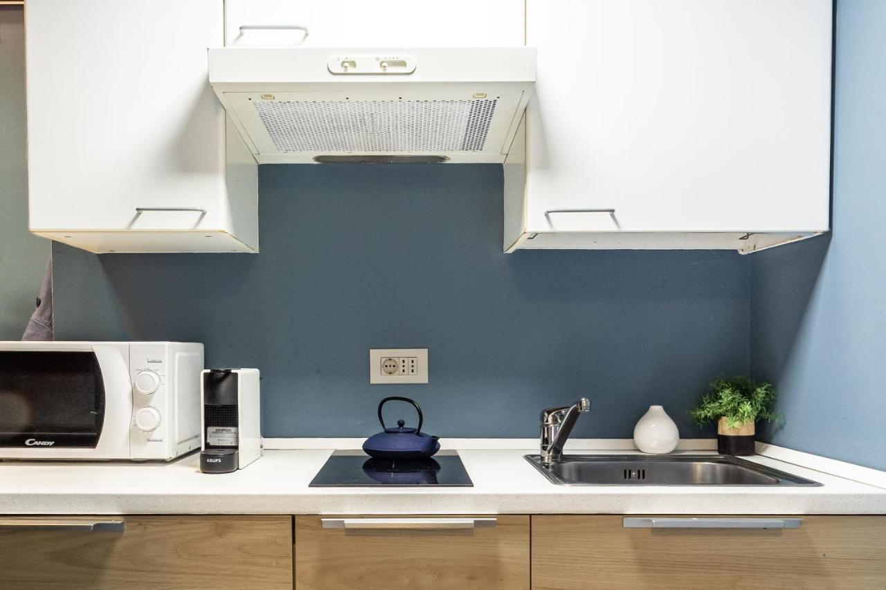 Altido Vibrant Studio For 3 Near The City Centre Milan Bagian luar foto